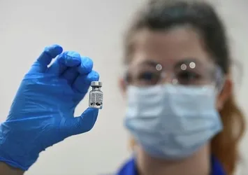Son dakika: Koronavirüs aşısını bulan Pfizer'den flaş açıklama