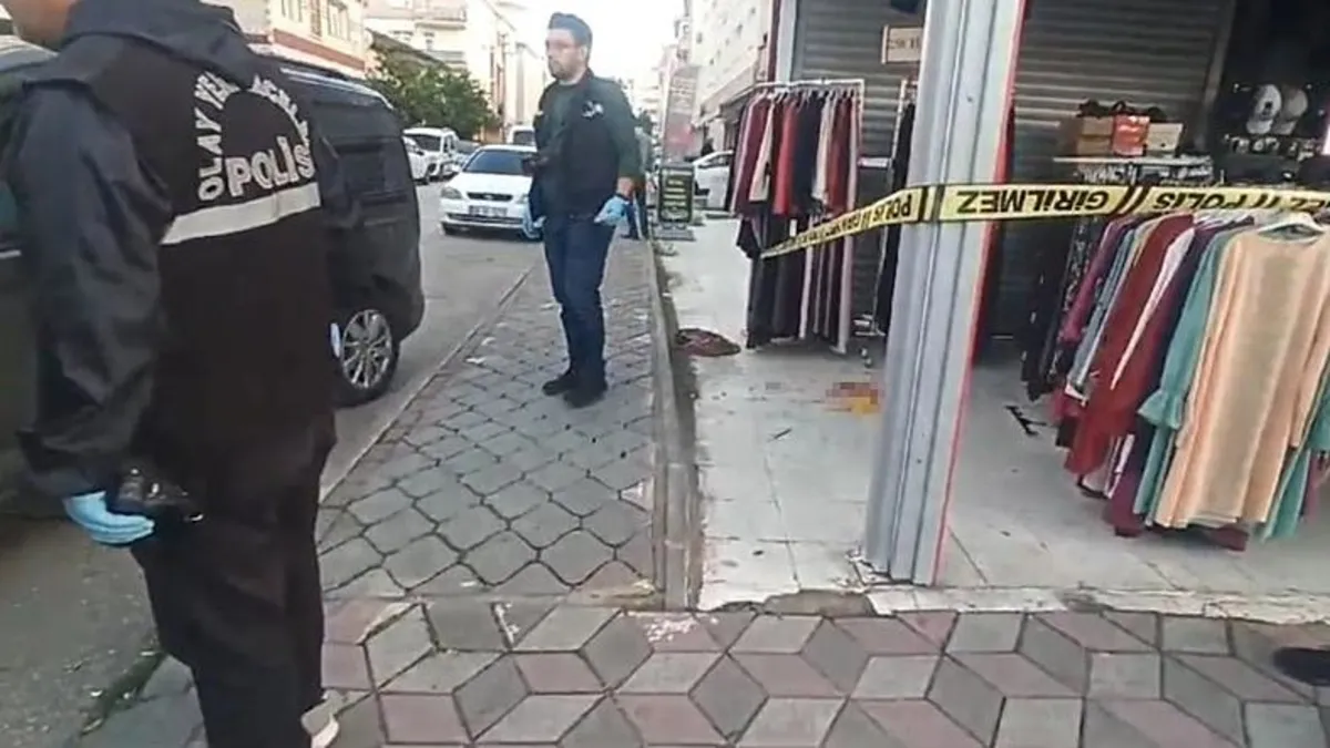 Ankara'da vahşet! Sokakta tartıştığı iki kadından birinin boğazını kesti