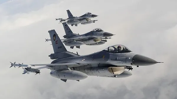 son-dakika-tskdan-irakin-kuzeyine-operasyon-16-hedef-imha-edildi-1703867332148.jpg Son dakika: TSK ve MİT'ten Irak’ın kuzeyine operasyon: 4 noktada 16 hedef imha edildi - 3