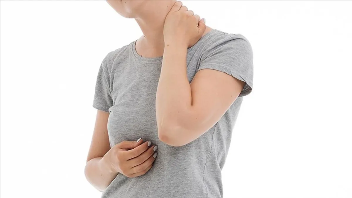 Yazın artan bel ve boyun ağrılarına karşı alınacak tedbirler