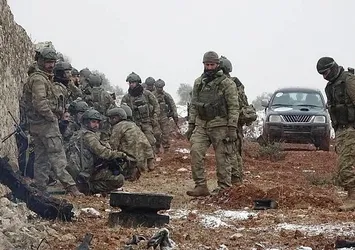 2 yaralı Mehmetçik 100'den fazla DEAŞ'lı teröristi öldürdü