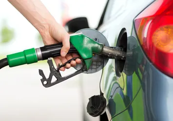 Petrol fiyatları 4 ayın zirvesine çıktı