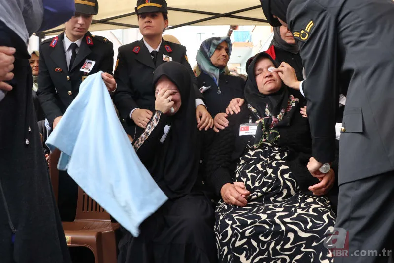 Teröristlerin aracını gasp edip, katlettiği veteriner hekim Mikail Bozlağan'a acı veda! Şehit babaya son bakış 25