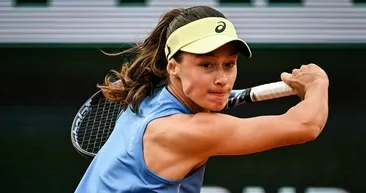 Milli tenisçi Zeynep Sönmez’e ünlülerden tebrik yağdı