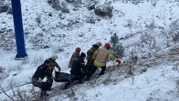 SON DAKİKA! Yolcu otobüsü Kuzey Çevre Otoyolu’nda şarampole yuvarlandı! Ölü ve yaralılar var | Bölgeden ilk görüntüler geldi