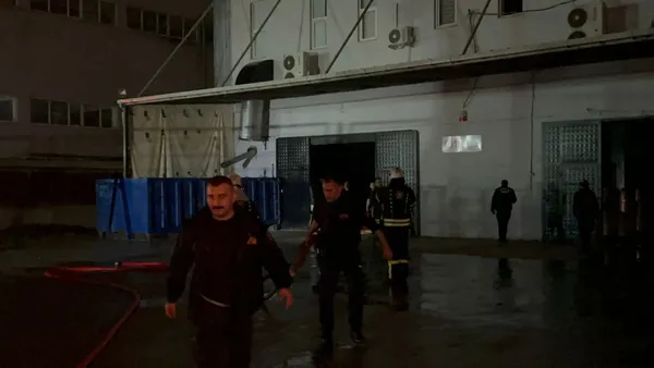 Kocaeli'de fabrikada korkutan yangın - 3