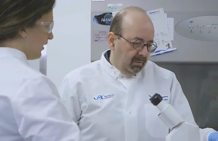 Son dakika: Koronavirüs için ilaç müjdesi: Profesör tarih verdi! Delta varyantı için korkutan sözler