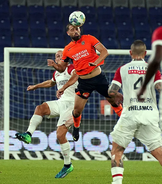 Başakşehir evinde fırsat tepti! Başakşehir - Royal Antwerp: 1-1 MAÇ SONUCU ÖZET