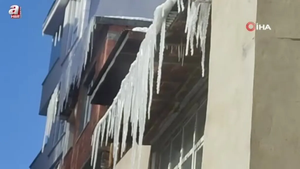 Göle'de hava eksi 27,7 derece: Araçlar soğuktan çalışmadı