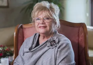 Nevra Serezli'den Hande Erçel'e tam destek: "Amerikan yıldızlarından farkı yok"