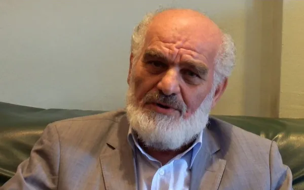 1660406940475.jpg Kur'an-ı Kerim yasağına karşı Elif-Ba kampanyası! Mustafa Karahasanoğlu cesur haberciliğiyle medya dünyasında öne çıkmıştı - 8