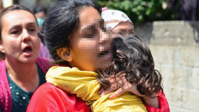 Adana’da Büyü yapıldı diyerek kızını balkondan sarkıtan baba tutuklandı