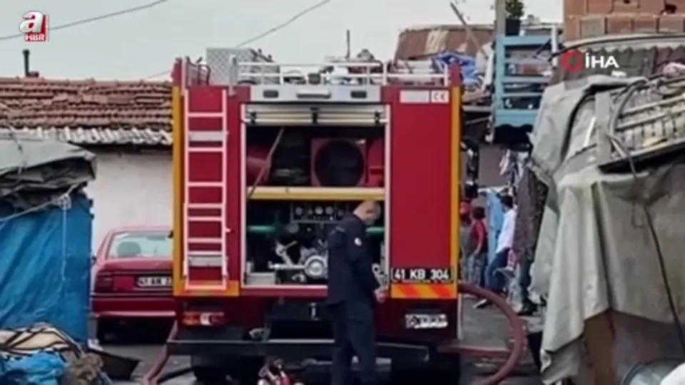 Evin odasında çıkan yangın panik yarattı