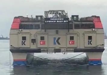 2 bin kişilik Rauf Bey gemisi depremzedeler için yola çıktı! İstikamet Hatay