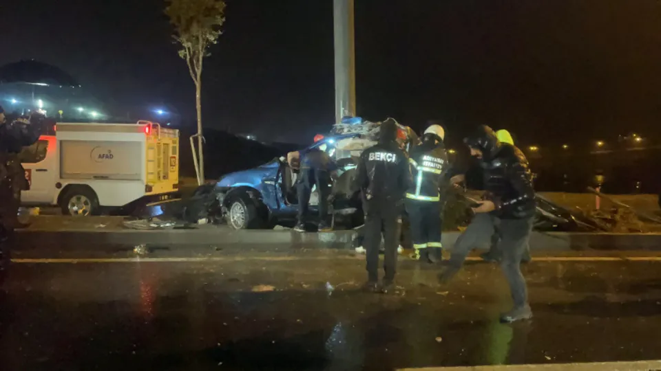 Adıyaman'da feci kaza! Kimlikleri belirlenemedi