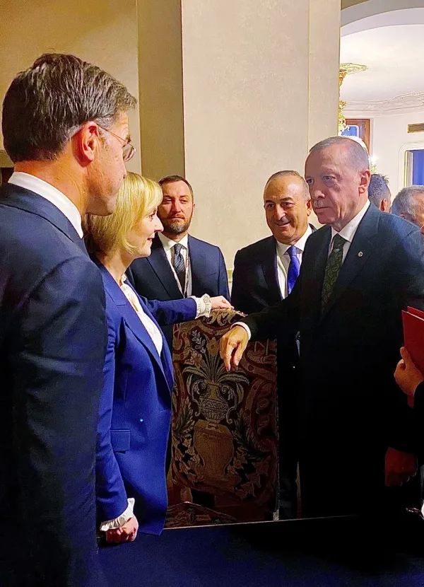 Avrupa’nın merkezinde liderler zirvesi! Başkan Erdoğan’dan Prag’da peş peşe görüşmeler