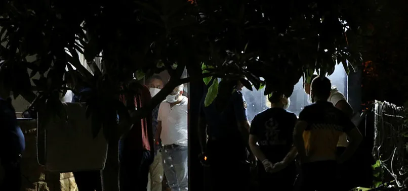 Mersin'de dehşete düşüren olay: Üzerine asansör kabini düşen kadın can verdi