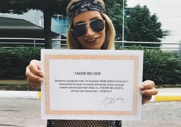 İrem Derici takdir aldı!