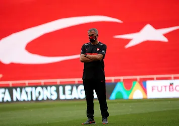 Şenol Güneş'ten Macaristan maçı açıklaması: Takım olarak iyi oynayamadık