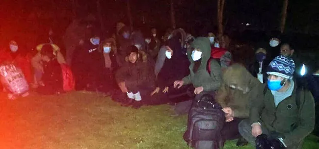 Aydın'da kaçak göçmenler 30 saat gezdirilip İtalya diye Çine'ye bırakıldı - 1