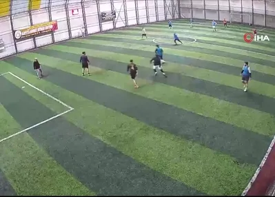 Halı sahada ölüm kamerada