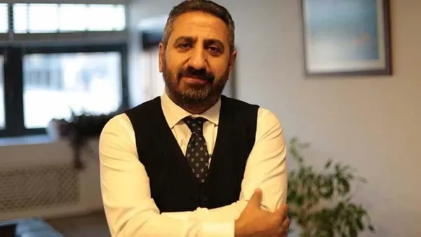 asagi-bak-yalanini-tekrarlayinca-rezil-oldu-chpli-dr-ali-haydar-firatin-o-anlari-1612551017947.jpg "Aşağı bak" yalanını tekrarlayınca rezil oldu! CHP'li Dr. Ali Haydar Fırat'ın o anları... - 2