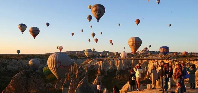 Kapadokya'da balon turlarına rüzgar engeli