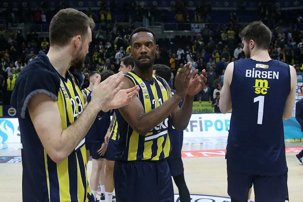Fenerbahçe Anadolu Efes'i devirdi! Fenerbahçe Beko 93-90 Anadolu Efes (MAÇ SONUCU)