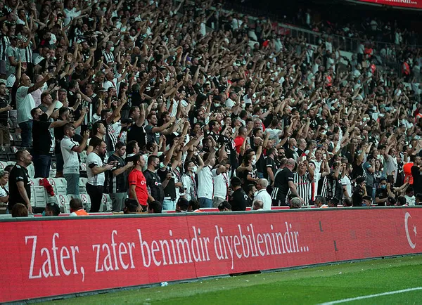 Sporting Lizbon - Beşiktaş maçı öncesi kavga! Beşiktaşlı taraftarlar yaralandı! Lizbon Emniyet Müdürlüğünden son dakika açıklaması