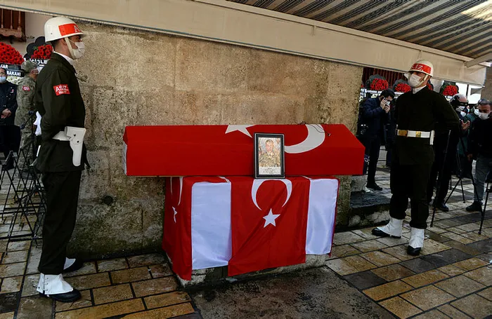 Son dakika: Gara kahramanlarına veda! Şehit annesinin sözleri yürek dağladı: Sen kalk da ben yatayım - 9