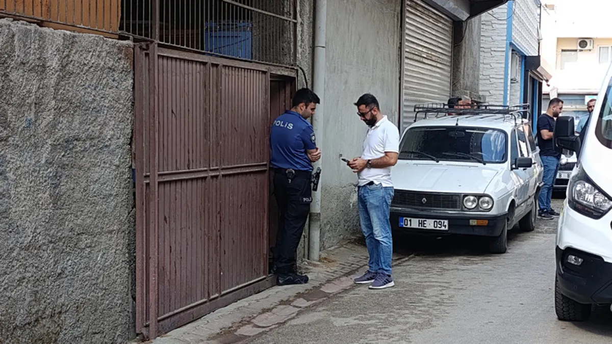 Adana'da polise bıçakla saldırı! Uyuşturucu bağımlısı etkisiz hale getirildi