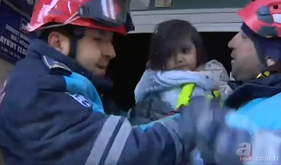 Enkaz başında umutlu bekleyiş! Kurtarma çalışmaları aralıksız devam ediyor 7