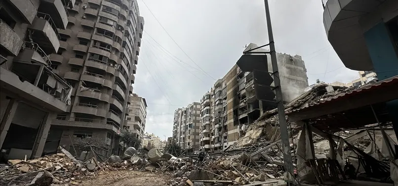 CANLI I A Haber İsrail'in saldırdığı Beyrut sokaklarında