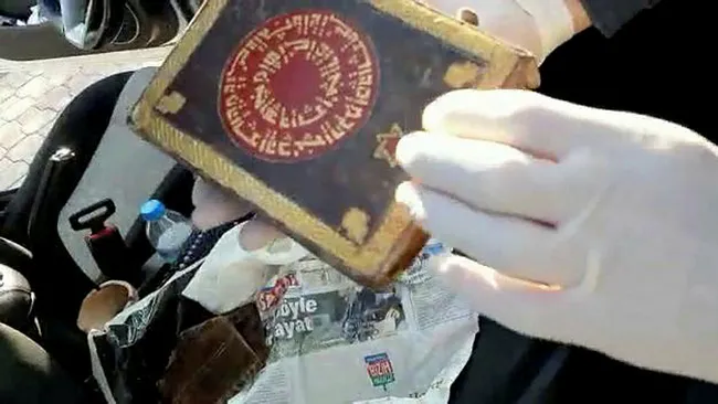 Bursa’da 2 bin yıllık altın işlemeli Tevrat ele geçirildi