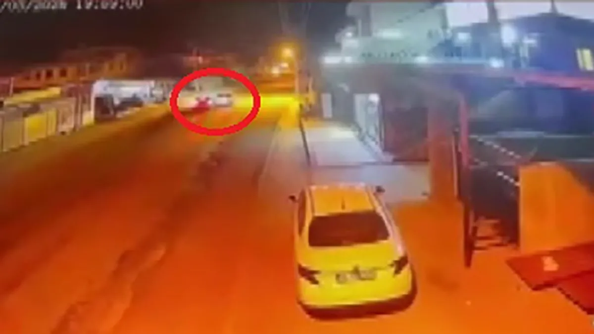 Hatay'da 2 kişinin yaralandığı kaza kamerada