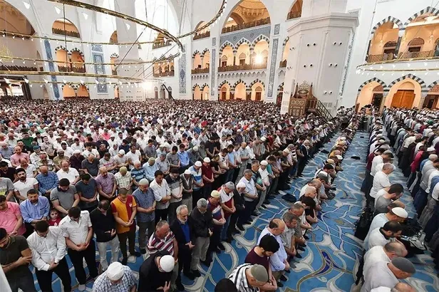 RAMAZAN BAYRAMI HUTBESİ 2024 KONUSU| Diyanet bayram hutbesi konusunu ve metninin yayınladı: ’Ramazan Bayramı: Birlik, Beraberlik ve Kardeşlik Günleri’