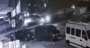 Kazadan kaçan araç yan yattı