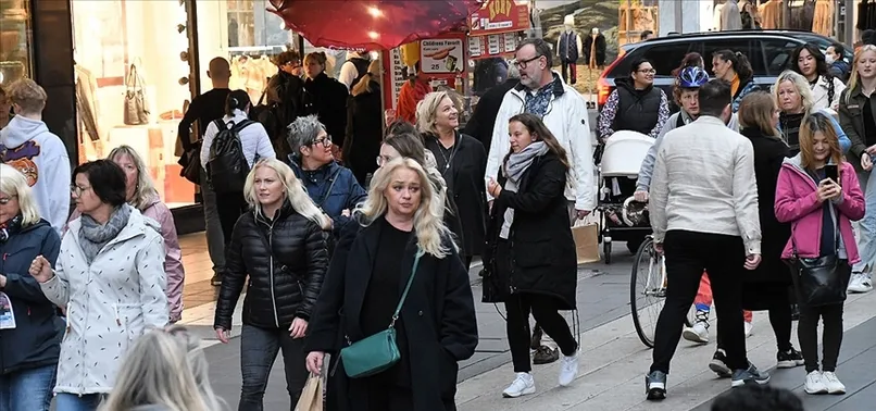 İsveç Kovid-19 için aşı pasaportu uygulamasına başlıyor