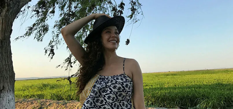 8.5 aylık hamile Azra Akın'dan radikal karar