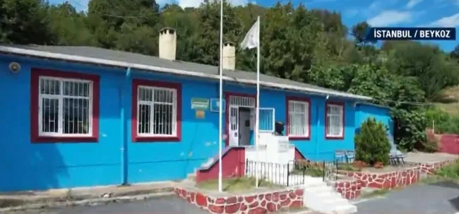 İstanbul’un küçük Trabzon’u: İshaklı Köyü! Bu köyde her şey Bordo-Mavi - 1