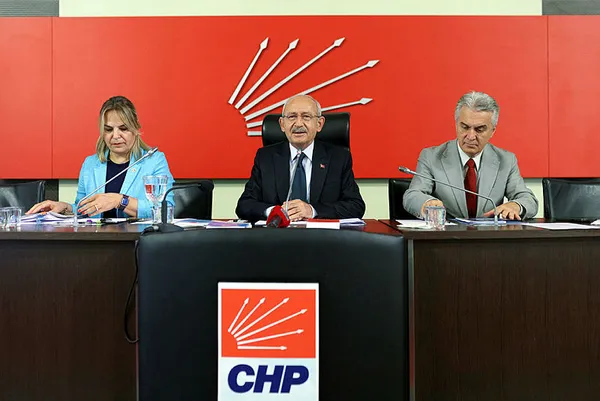 chpde-yuksek-tansiyon-gorevden-almalar-kesinlesti-1690148271831.jpg CHP’de yüksek tansiyon! Görevden almalar kesinleşti - 2