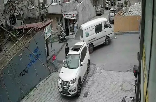 AK Parti seçim programına silahlı saldırı! Yeni görüntüler ortaya çıktı! 17 kişi gözaltında...