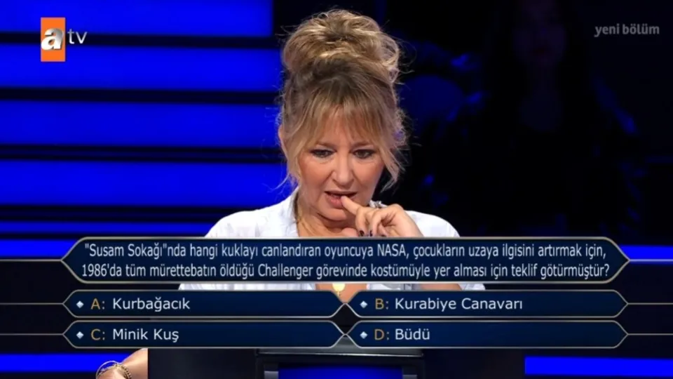 Ünlü şarkıcı Kim Milyoner Olmak İster’e damga vurdu: Susam Sokağı sorusunda elendi!