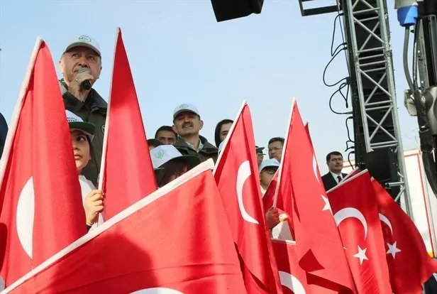 Başkan Erdoğan, çocuklarla "Tohumlar fidana" şarkısını söyledi - 1