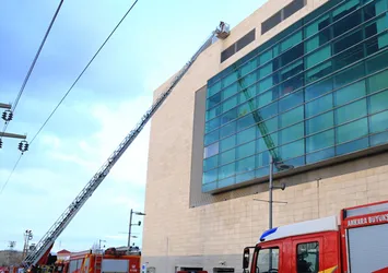 Başkent'te AVM'de yangın paniği