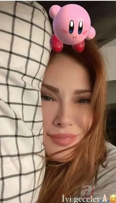 Mine Tugay’ın iyi geceler pozu sosyal medyanın gündemine oturdu 6