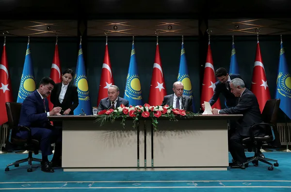 Erdoğan ve Nazarbayev’den ortak basın toplantısı! Türkiye ve Kazakistan’dan 5 anlaşma...