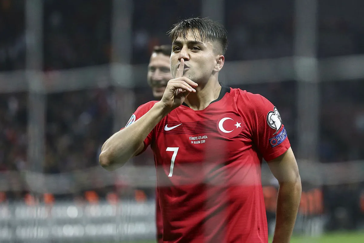 Cengiz Ünder Merih Demiral'in takım arkadaşı oluyor