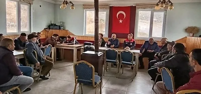 Kars'ta çiftçilere şarbon eğitimi verildi