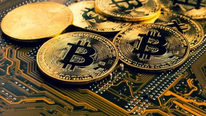 Kripto parada dalgalanma sürüyor! Bitcoin’in piyasa değeri 1 trilyon dolara ulaştı | Yükseliş devam edecek mi?